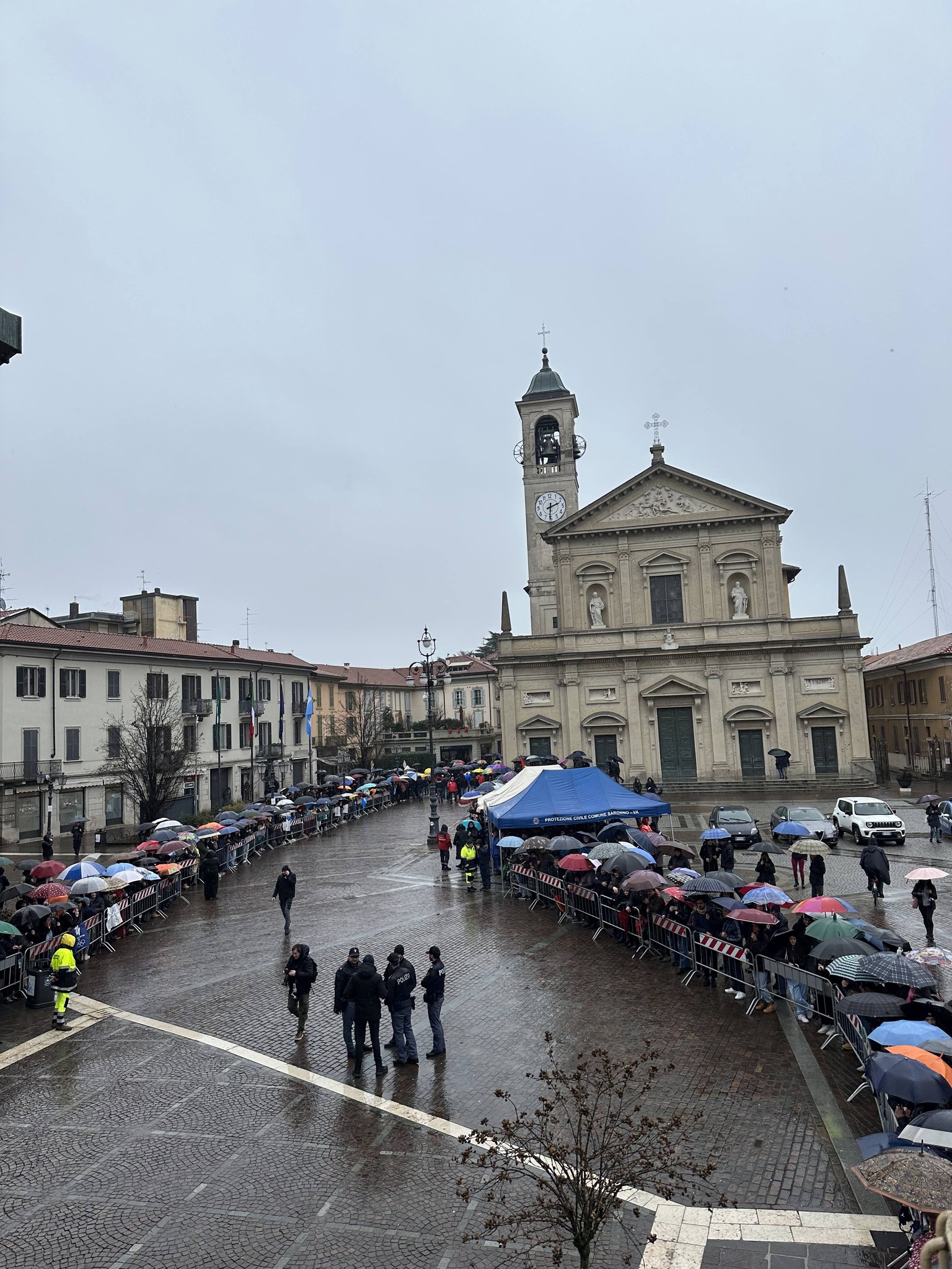 LA FIAMMA OLIMPICA A SARONNO